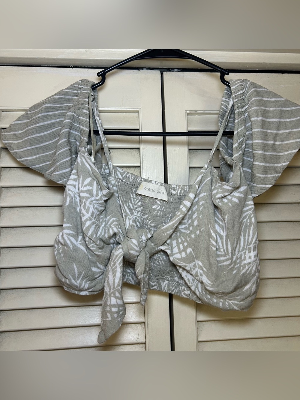 Ocean Drive Beige Leaf Print Tie Front Off Shoulder Crop Top Women’s Large